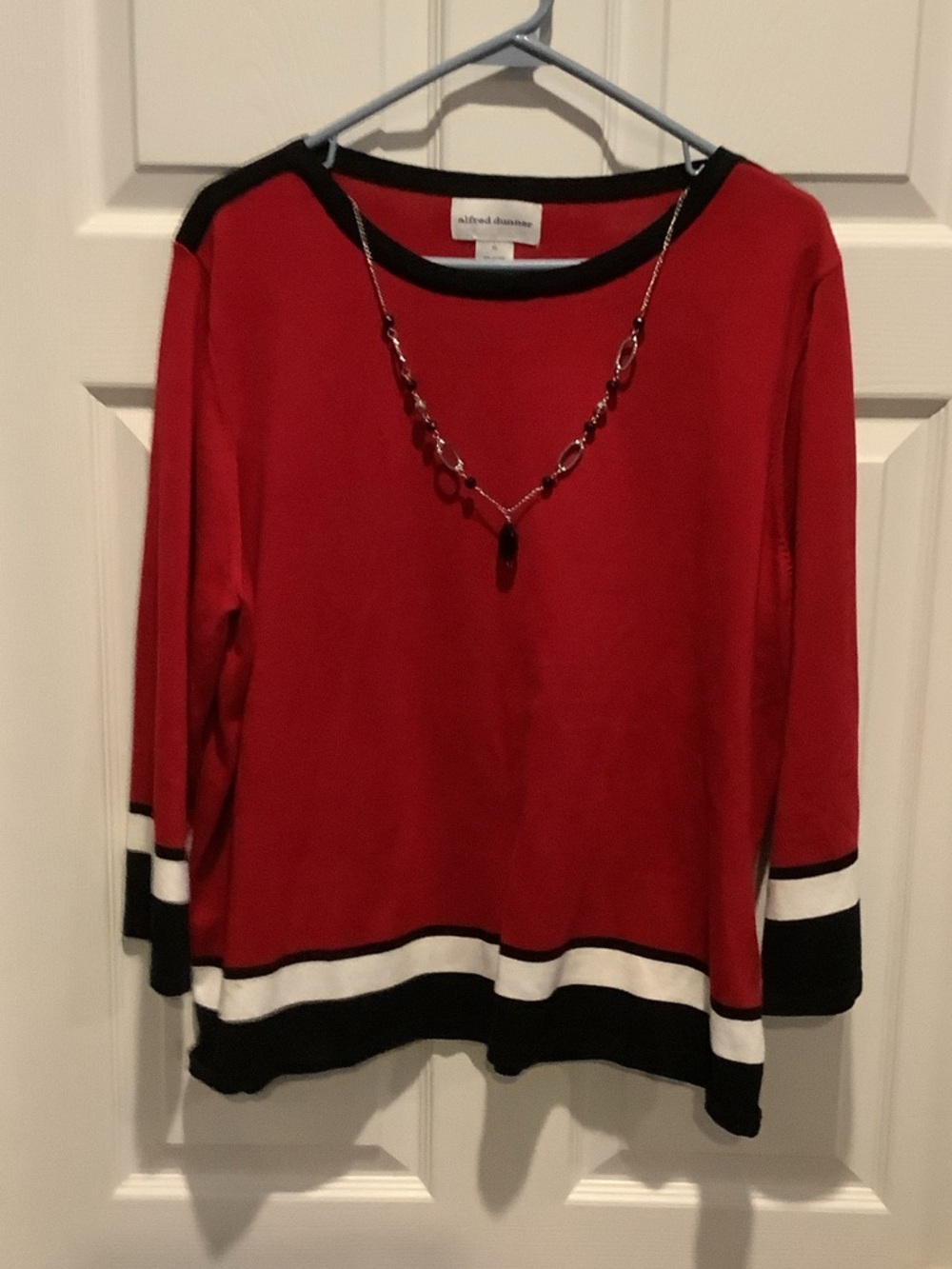 Alfred Dunner Red Knit pullover with Black &‎ White Band Trim
